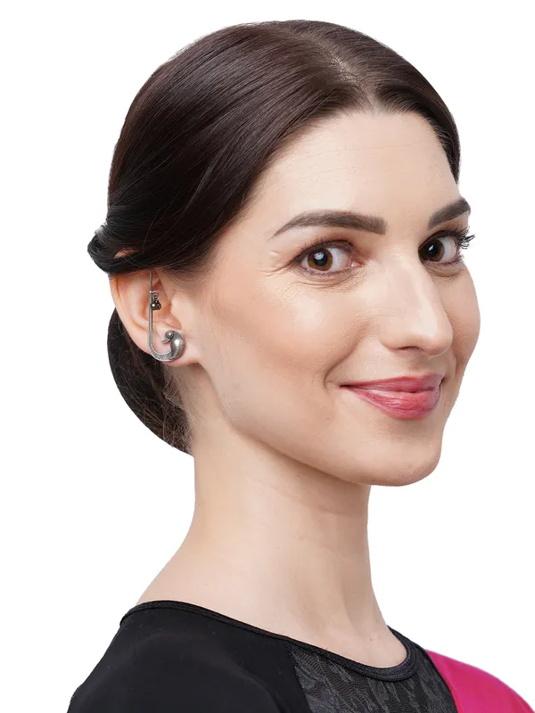 Silver-Toned_Contemporary_Ear_Cuff_Earrings