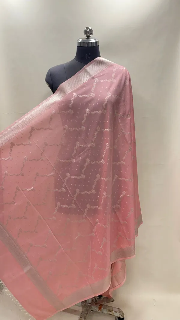 Humairah_Present_Peach_Nakli_Semi_Katan_Silk_Silver_Zari_Zig_Zag_Stripe_Zari_Border_Banarasi_Dupatta
