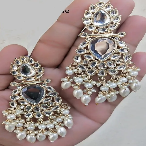 Elegant_White_Gold_Plated_Kundan_With_Pearl_Studded_Earring