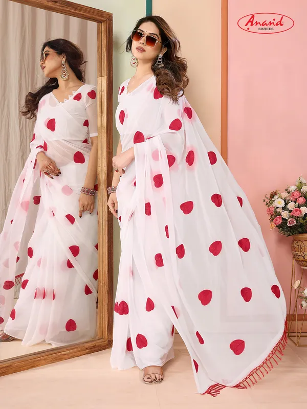 Georgette_embroidered_chiffon_saree_with_blouse_piece_(White)