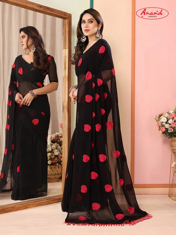 Georgette_embroidered_chiffon_saree_with_blouse_piece_(Black)