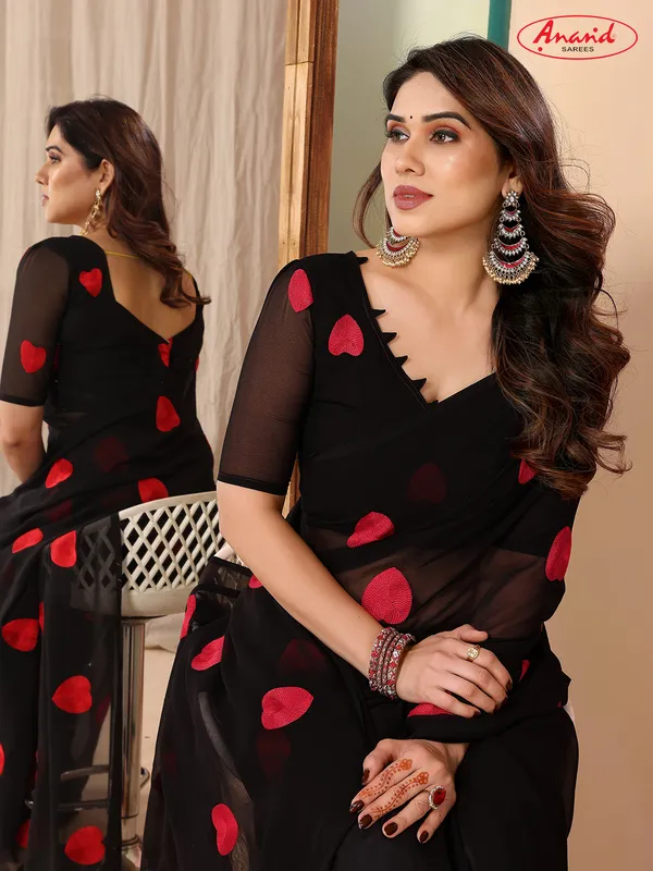 Georgette_embroidered_chiffon_saree_with_blouse_piece_(Black)