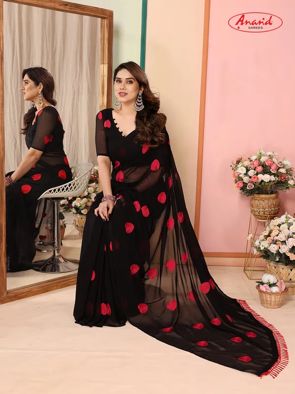 Georgette_embroidered_chiffon_saree_with_blouse_piece_(Black)