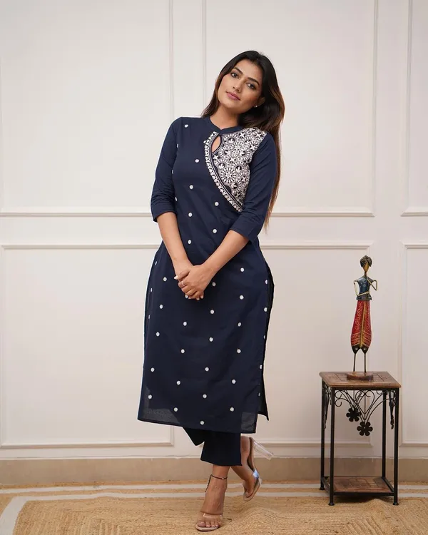 Blue_Cotton_Blend_Regular_Kurta_For_Women