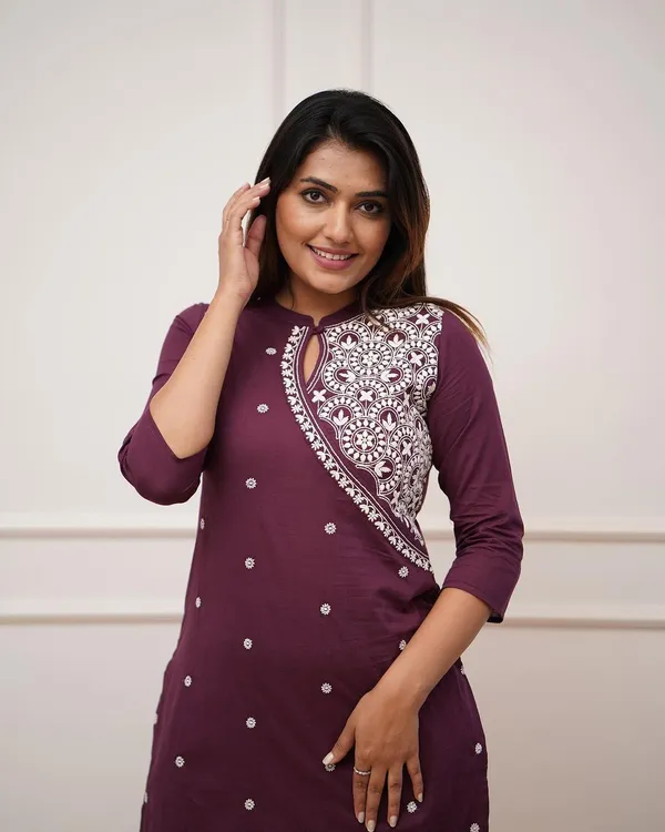 Brown_Cotton_Blend_Kurta_For_Women