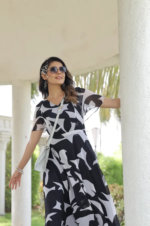 Maroon_Square_Neck_Short_Sleeve_Dress_For_Women