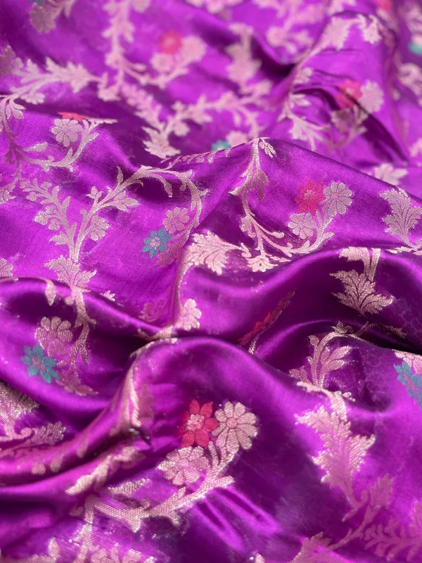 Humairah_Pure_Handloom_Purple_Dupion_Silk_Tilfi_Mina_Floral_Zari_Jaal_Skirt_Golden_Zari_Contrast_Black_Border_with_Contrast_Black_Silver_Pallu_and_Black_Blouse