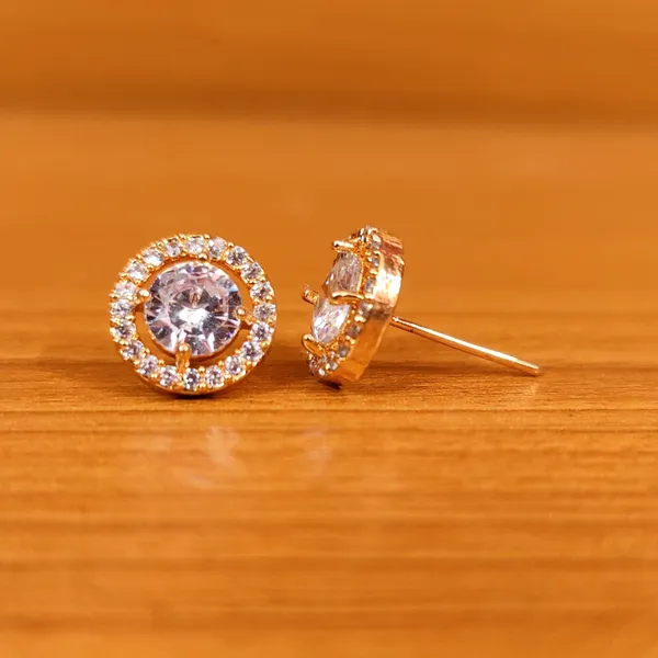 Solitaire_Look_Cubic_Zirconia_Studded_Round_Shaped_Studs