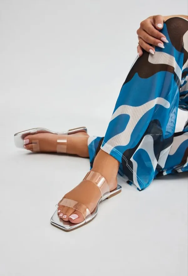 Silver_Flat_Square_Toe_Sandals_For_Women