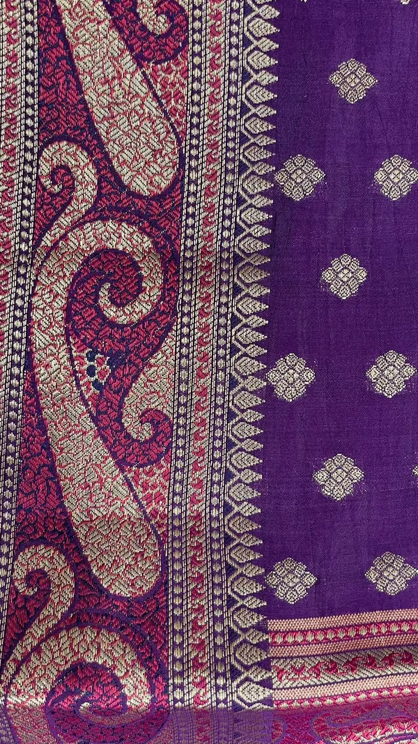 Humairah_Pure_Handwoven_Purple_Chiniya_Silk_Gold_Zari_Booti_Paisley_Mina_Anchal_with_Paisley_Mina_Zari_Border_Banarasi_Saree_with_Purple_Blouse_piece