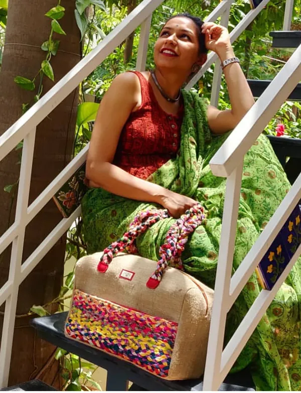 Handcrafted_Jute_Waste_Converted_Into_Chindi_Jute_Chindi_Handbag