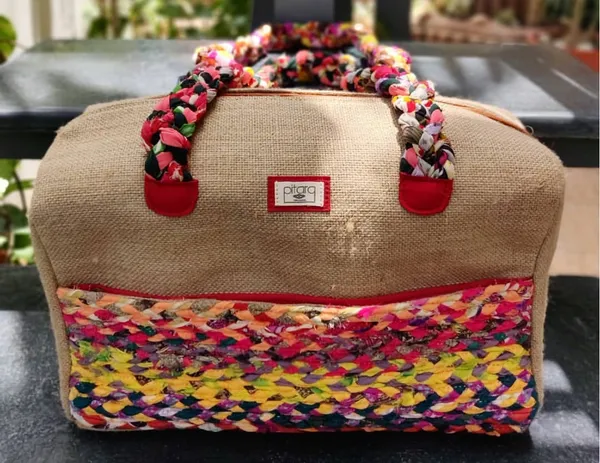 Handcrafted_Jute_Waste_Converted_Into_Chindi_Jute_Chindi_Handbag