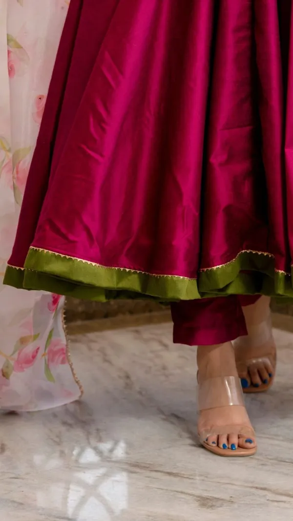Elegant_Magenta_Purple_Anarkali_Set_with_Organza_Dupatta_-_Festive_Collection_🌸"