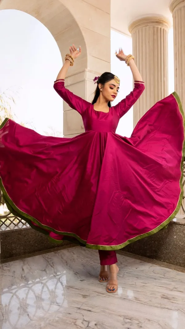 Elegant_Magenta_Purple_Anarkali_Set_with_Organza_Dupatta_-_Festive_Collection_🌸"