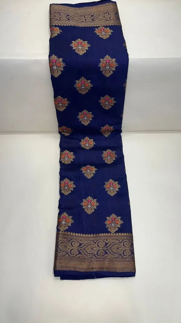 Humairah_Pure_Handwoven_Navy_Blue_Muga_Silk_Floral_Minakari_Zari_Boota_with_Small_Zari_Border_Banarasi_Saree_with_Navy_Blue_Blouse_piece
