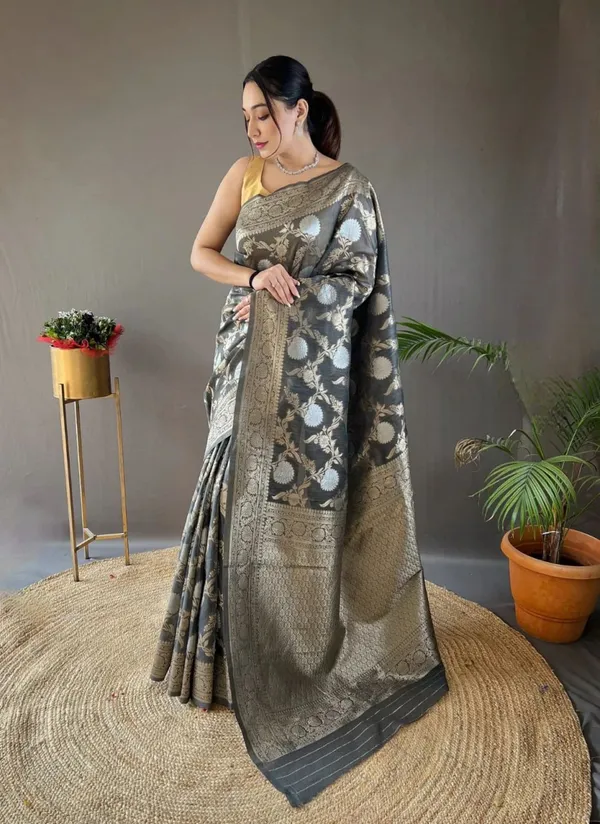 Grey_Soft_Silk_Saree_With_Blouse_Piece_For_Women