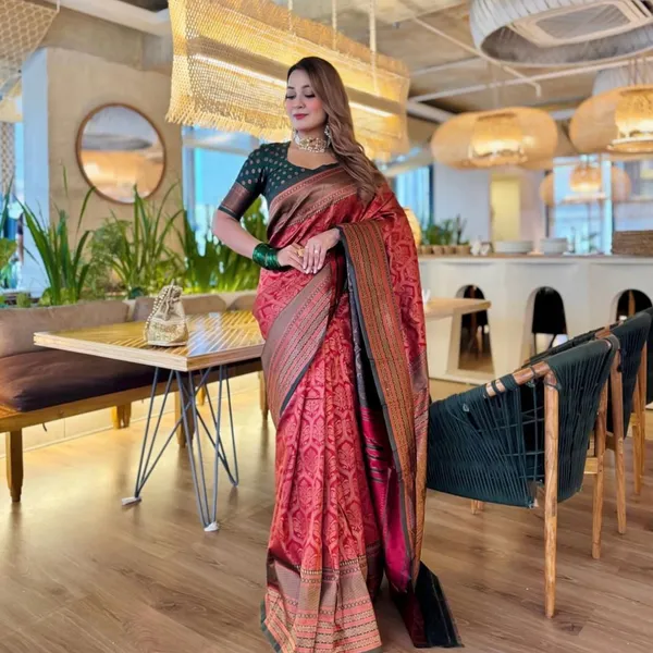 Maroon_Soft_Silk_Saree_With_Blouse_Piece_For_Women