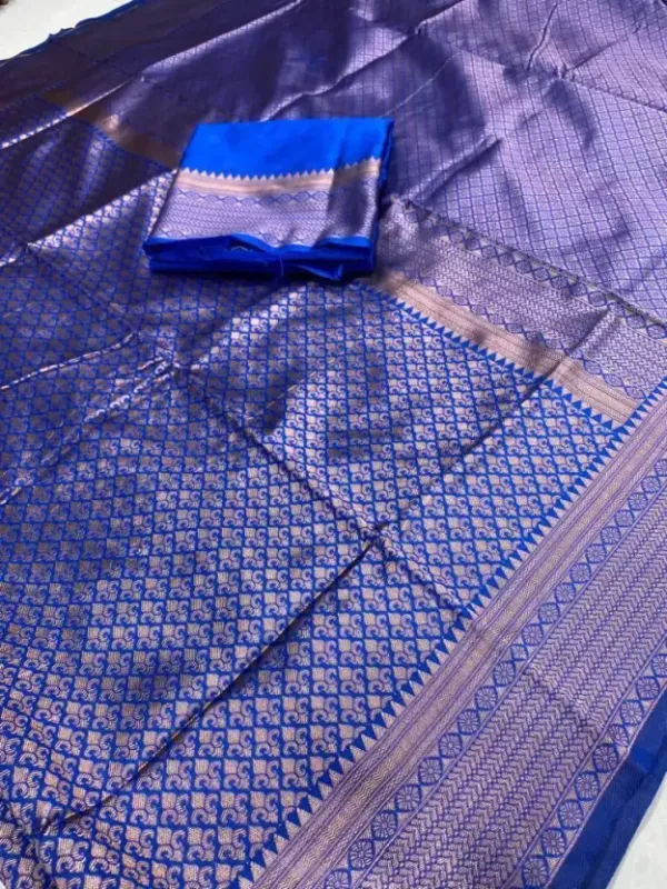 Blue_Exquisite_Saree_With_Rich_Pallu_&_Intricate_Jacquard_Work
