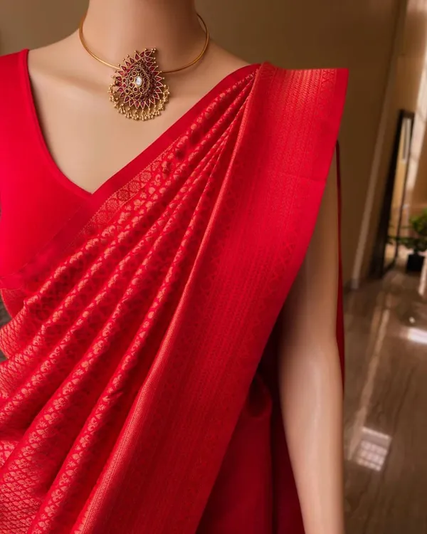 Red_Exquisite_Red_Saree_With_Rich_Pallu_&_Intricate_Jacquard_Work