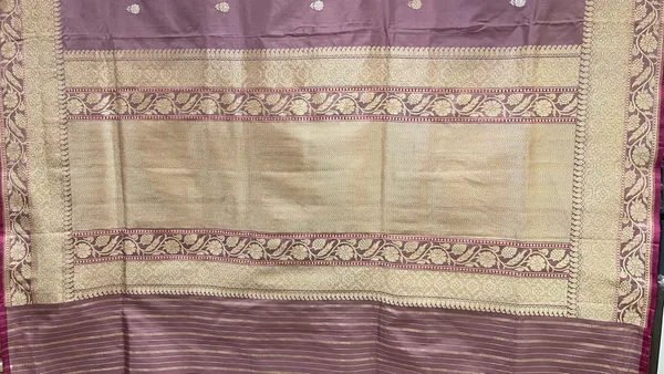 Humairah_Pure_Silk_Handloom_Mauve_Katan_Silk_Kadhwa_Sona_Rupa_Floral_Zari_Booti_with_Kadhwa_Gold_Floral_Zari_Anchal_and_Golden_Stripe_Mauve_Blouse