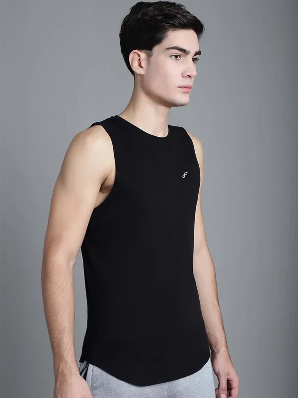 Black_Cotton_Round_Neck_Gym_Vest_For_Men