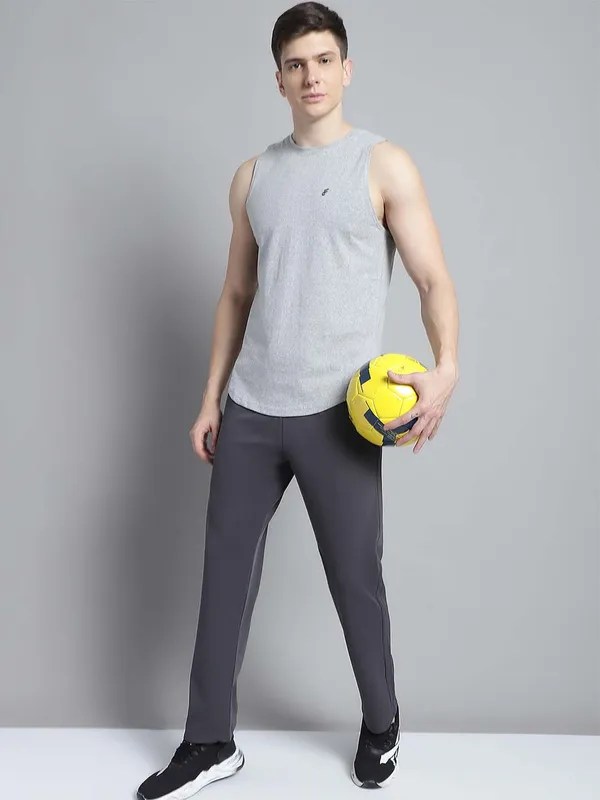 Grey_Cotton_Round_Neck_Gym_Vest_For_Men
