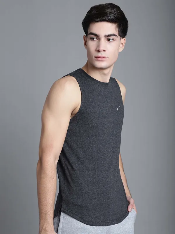 Grey_Cotton_Round_Neck_Gym_Vest_For_Men