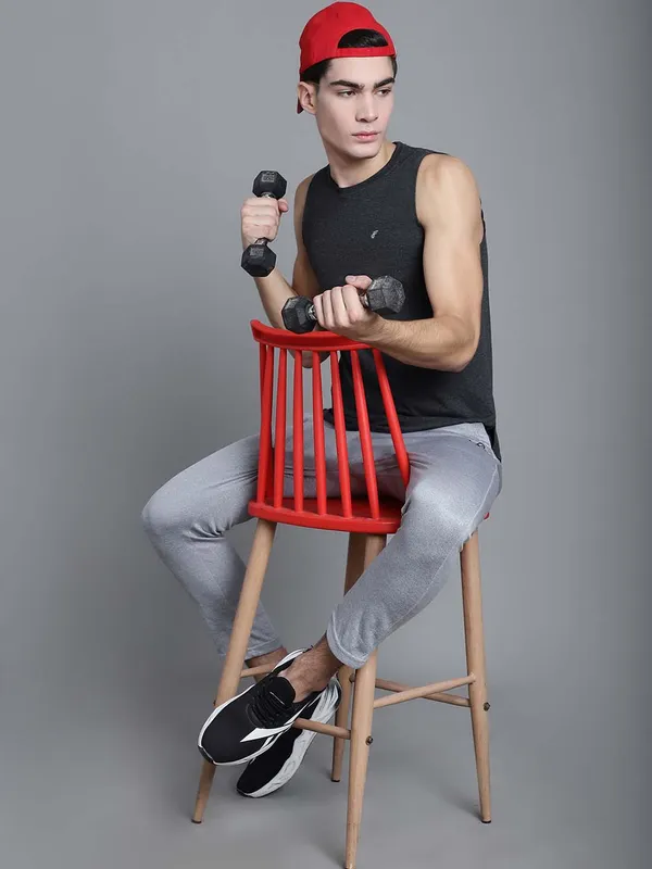 Grey_Cotton_Round_Neck_Gym_Vest_For_Men