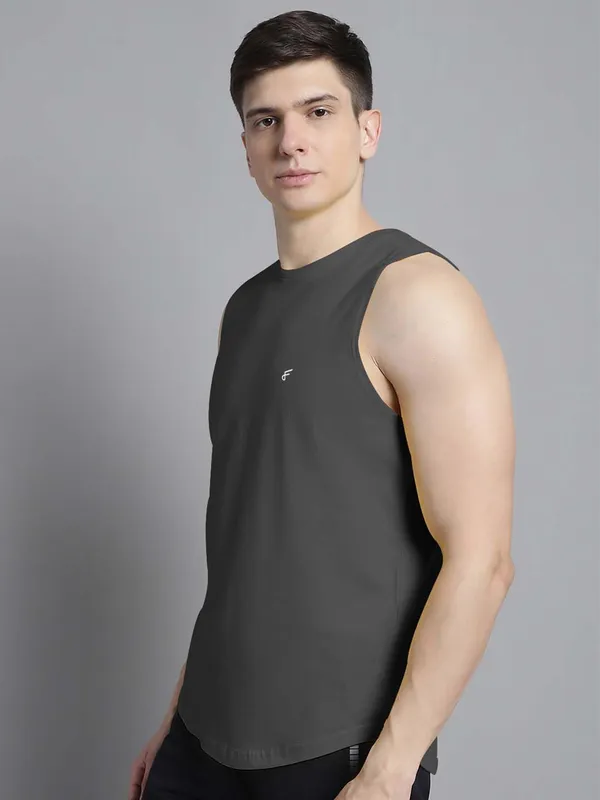 Grey_Cotton_Round_Neck_Gym_Vest_For_Men
