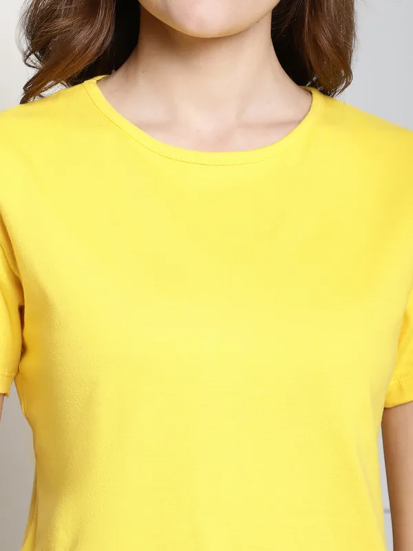 Pack_of_2_Yellow_&_Maroon_Cotton_Round_Neck_T-Shirt_For_Women