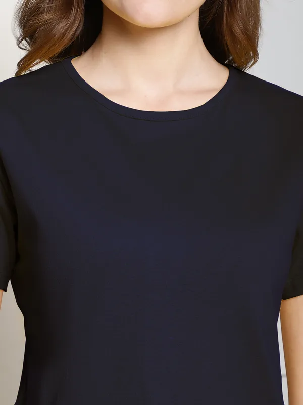 Pack_of_2_Navy_Blue_&_Coral_Cotton_Round_Neck_T-Shirt_For_Women