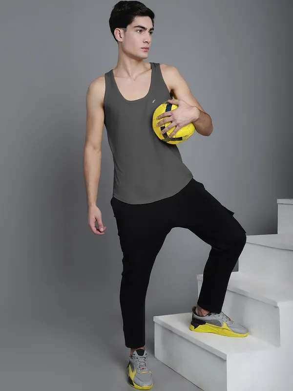Grey_Cotton_U_Neck_All_Day_Wear_Vest_For_Men