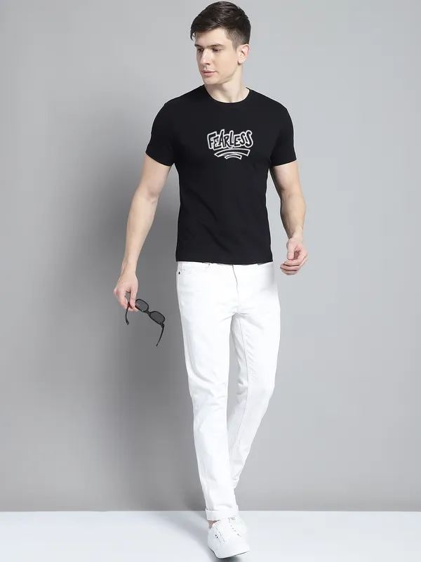 Black_Cotton_Fearless_Print_Round_Neck_T-Shirt_For_Men