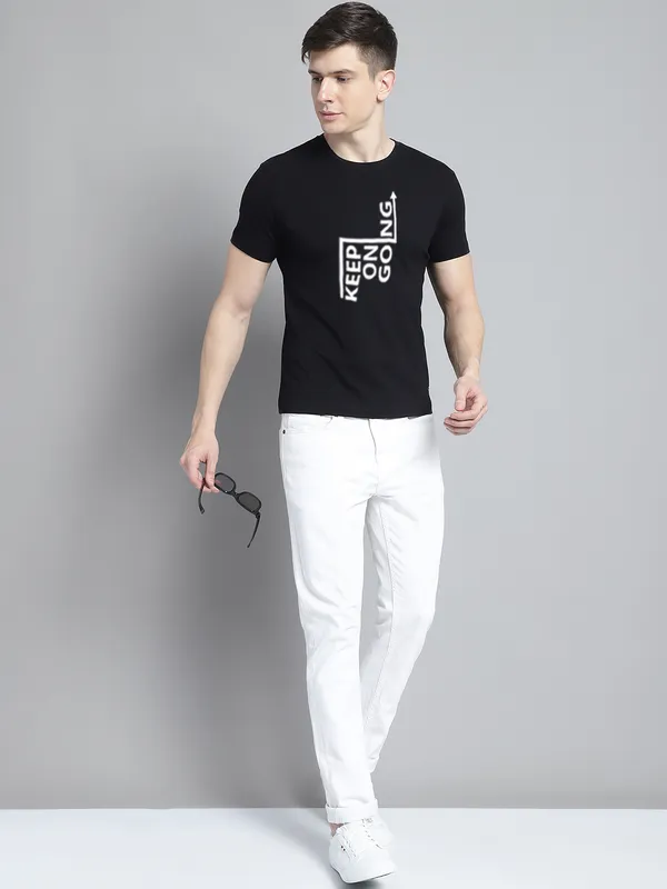 Black_Cotton_Keep_On_Going_Print_Round_Neck_T-Shirt_For_Men