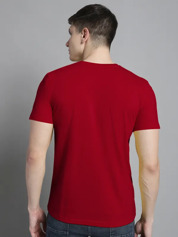 Maroon_Cotton_Keep_On_Going_Print_Round_Neck_T-Shirt_For_Men