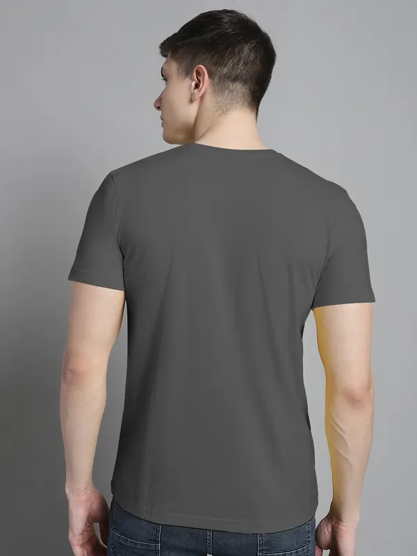Grey_Cotton_Keep_On_Going_Print_Round_Neck_T-Shirt_For_Men