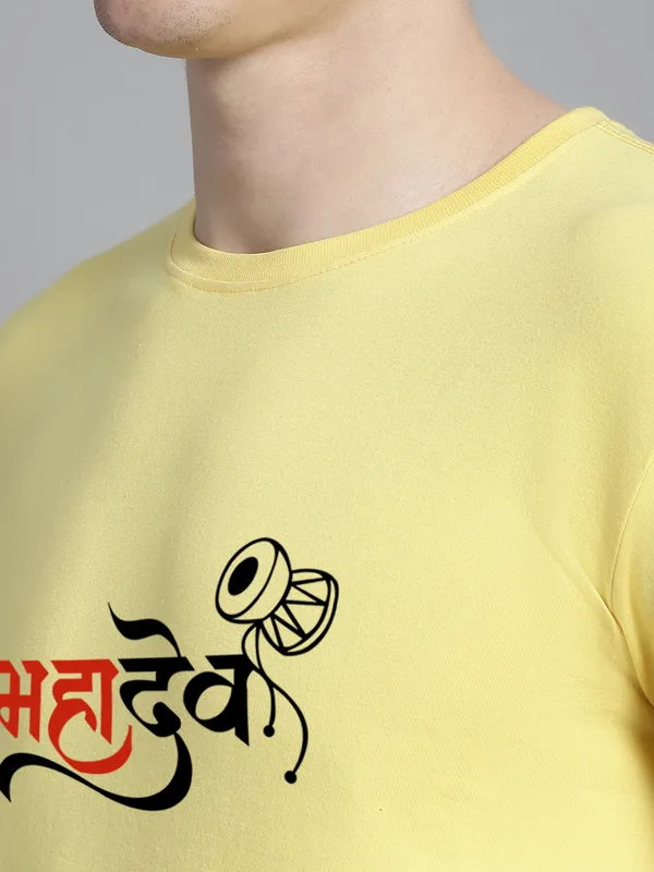 Pack_of_2_Solid_Grey_&_Yellow_Cotton_Rib_Trimmed_Neckline_Printed_T-Shirt_For_Men