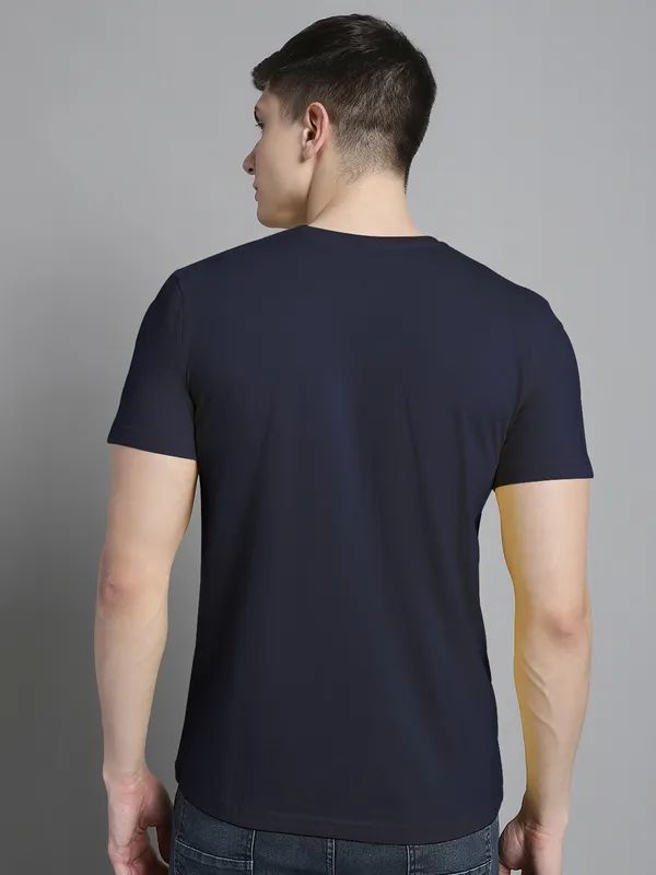 Pack_of_2_Navy_Blue_&_Orange_Cotton_Rib_Trimmed_Neckline_Printed_T-Shirt_For_Men