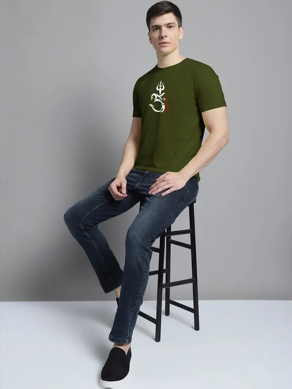 Olive_Green_Cotton_Om_Print_Round_Neck_T-Shirt_For_Men