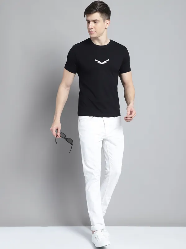 Black_Cotton_Bat_Print_Round_Neck_T-Shirt_For_Men