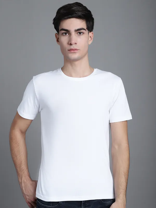 Pack_of_2_Black_&_White_Cotton_Round_Neck_T-Shirt_For_Men