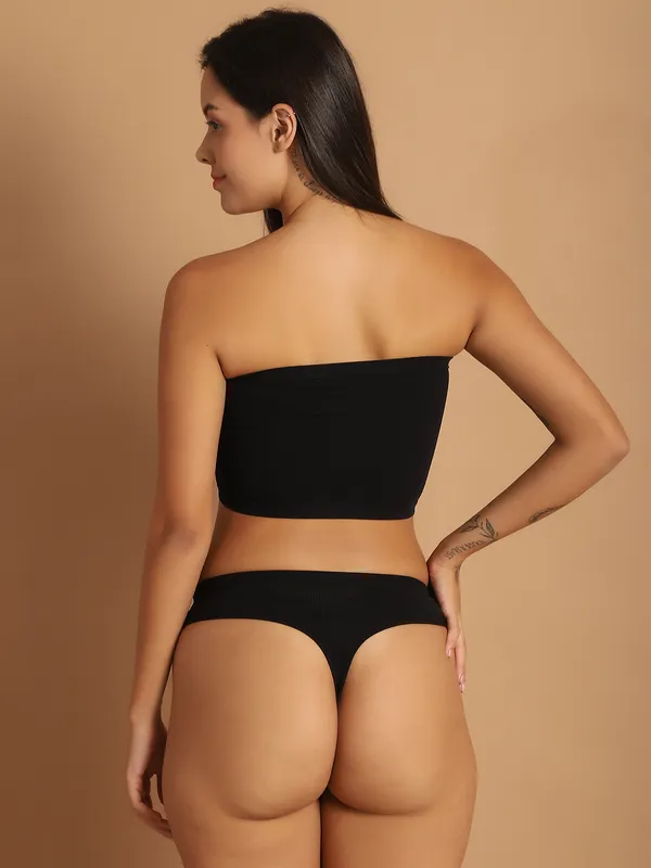 Black_Polyster_Mid_Coverage_Padded_Strapless_Bra_With_Low_Rise_Brief_Lingerie_Set_For_Women