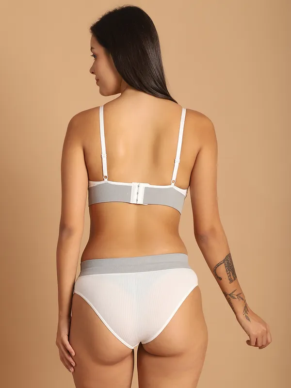 White_Cotton_Full_Coverage_Padded_Bra_With_Mid_Rise_Brief_Lingerie_Set_For_Women