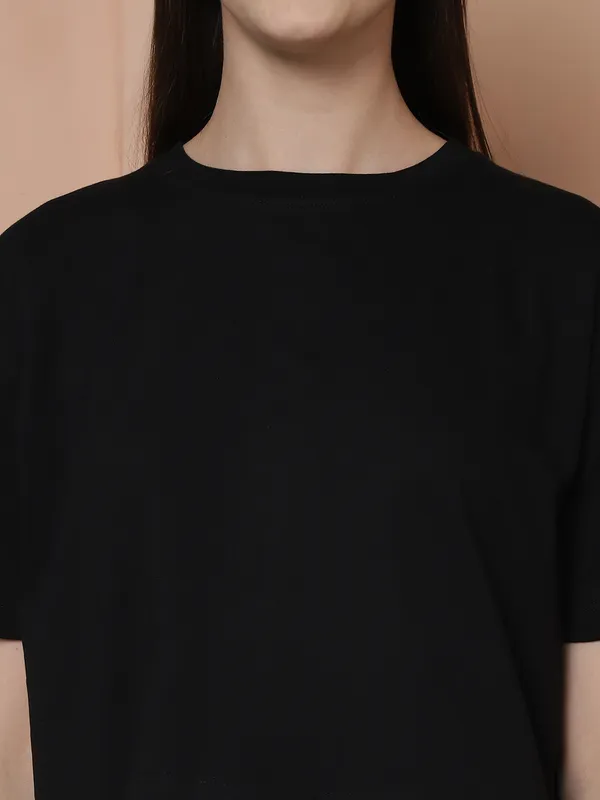 Women_Black_Oversized_Cotton_Tshirt