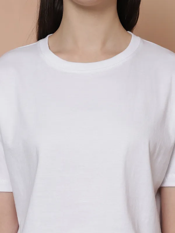 Women_White_Oversized_Cotton_Tshirt