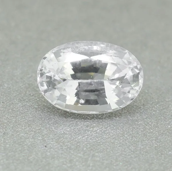 6.25_Ratti_White_Sapphire_Pukhraj_Loose_Gemstone