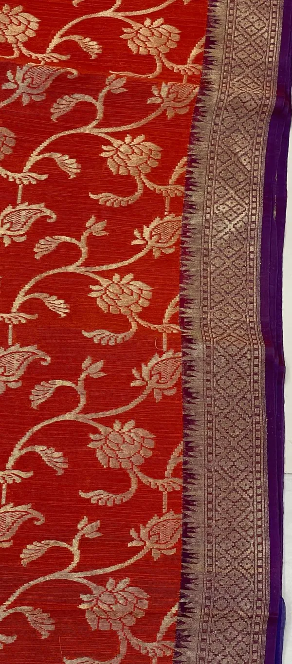 Humairah_Pure_Handloom_Red_Cotton_Linen_Golden_Zari_Floral_Tilfi_Jaal_with_Contrast_Blue_Ada_Stripe_Zari_Pallu_and_Border_with_Blue_Blouse