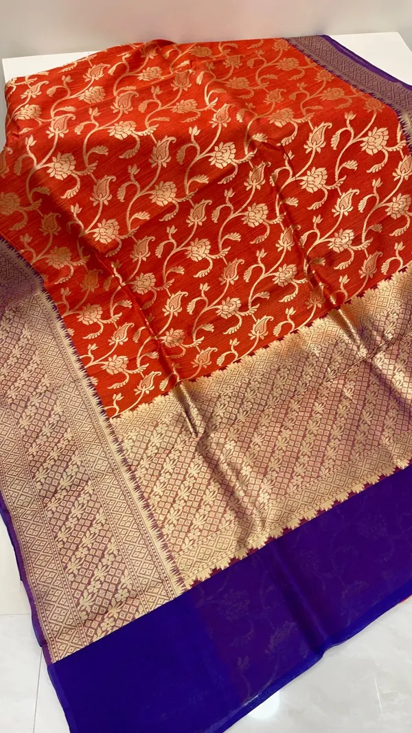 Humairah_Pure_Handloom_Red_Cotton_Linen_Golden_Zari_Floral_Tilfi_Jaal_with_Contrast_Blue_Ada_Stripe_Zari_Pallu_and_Border_with_Blue_Blouse