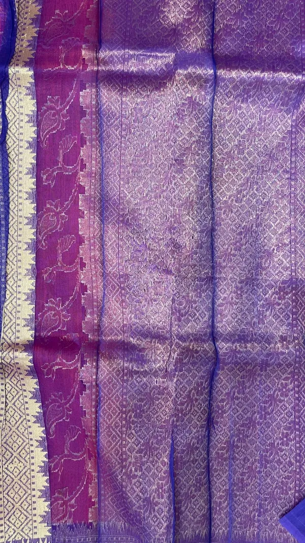 Humairah_Pure_Handloom_Red_Cotton_Linen_Golden_Zari_Floral_Tilfi_Jaal_with_Contrast_Blue_Ada_Stripe_Zari_Pallu_and_Border_with_Blue_Blouse