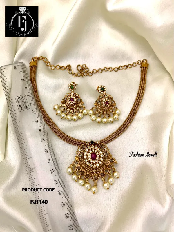 MIAA_ANTIQUE_CHAIN_STYLE_NECKLACE_SET